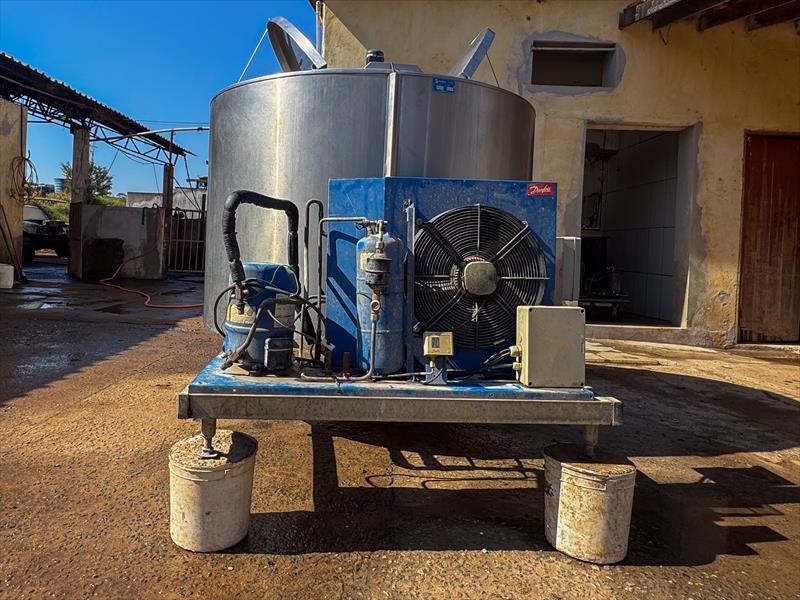 EQUIPAMENTO À VENDA | TANQUE 2000 LITROS