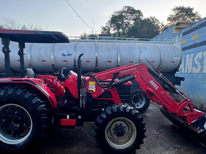 MÁQUINA À VENDA | TRATOR MAHINDRA - TRAÇÃO 4X4